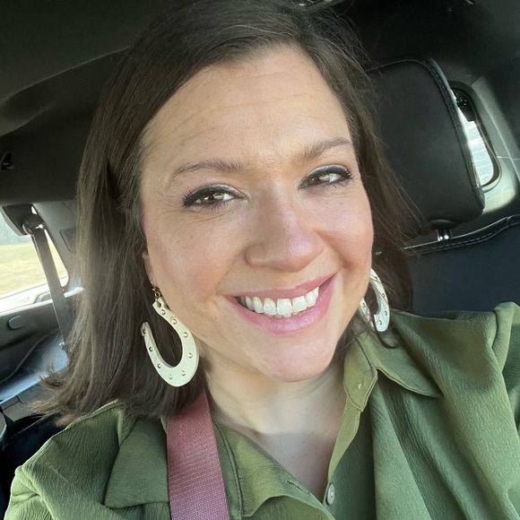 💕 Live Show! Share & Shop! 💕@annas_lux Like to be notified when I go live! 💕 - Picture 5 of 16